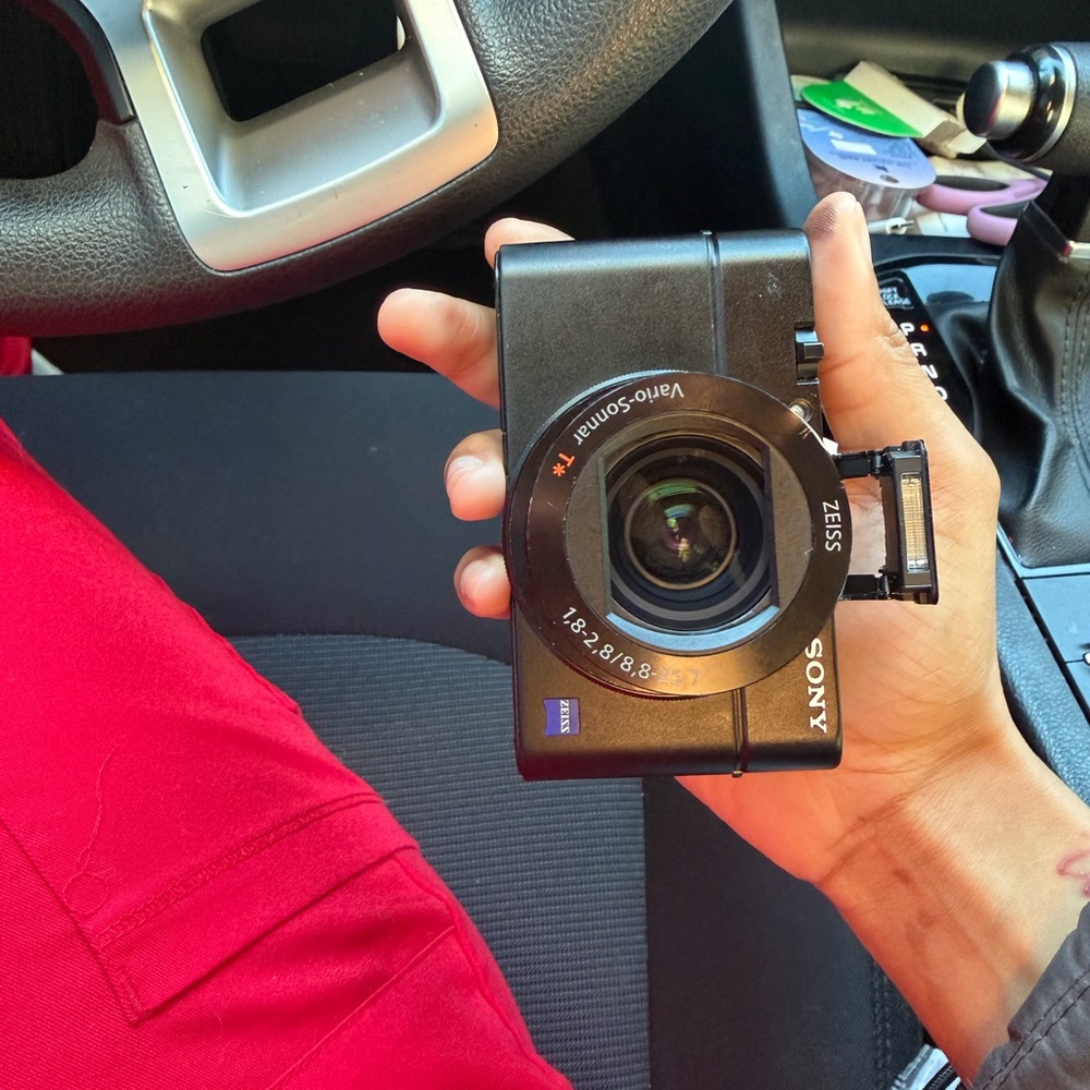 Sony RX100 M3 - Picture 8 of 9